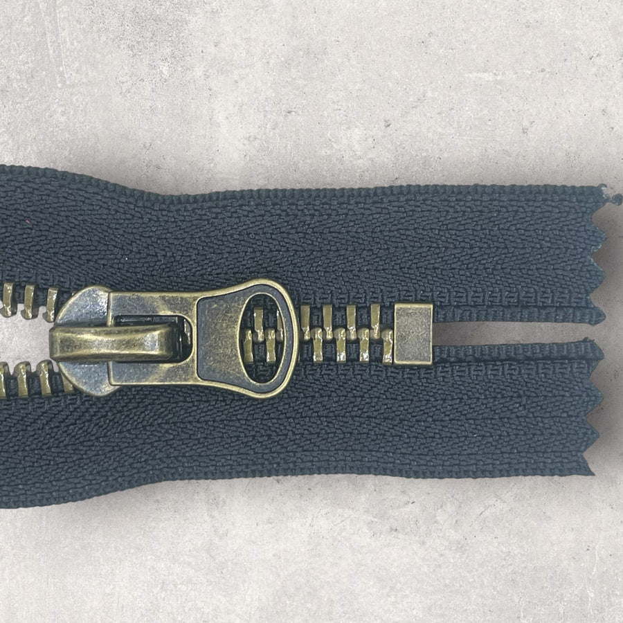 Sort metal ikke delbar 14cm, 8mm oxyderet messing