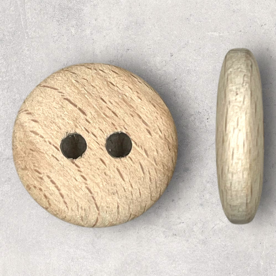 Knap i lyst træ med buet overflade ø25mm