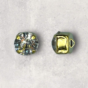 Facetslebet glasknap i diamant, Indfattet guld  ø8mm med øje