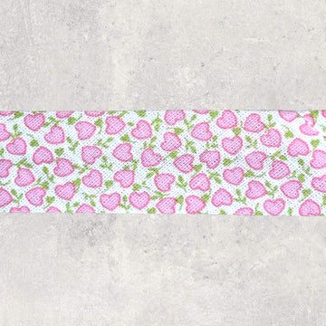 Skråbånd mønstret, hvid bund med lyserøde hjerter, 20mm, 1m