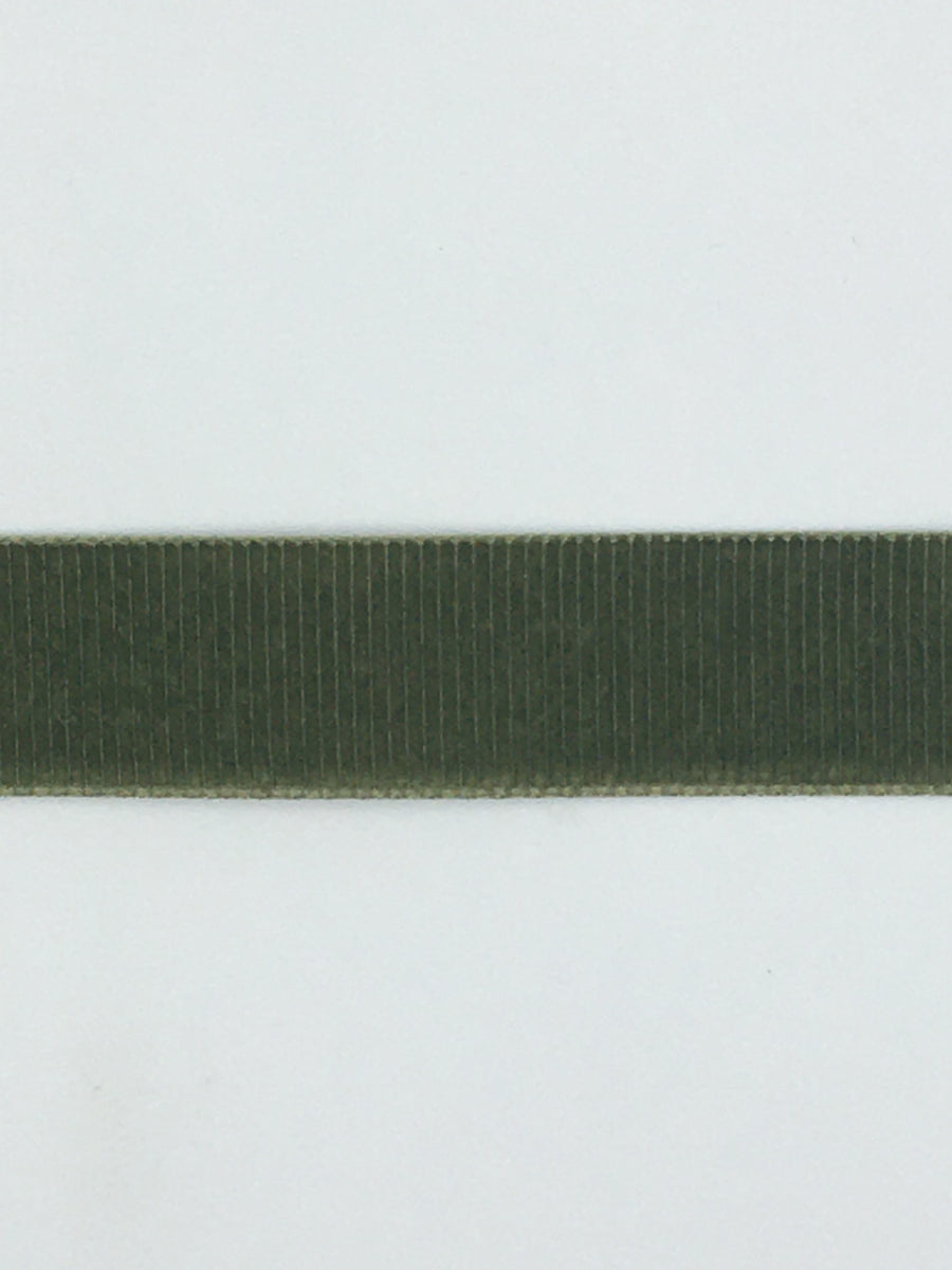 Velourbånd riflet, støvet grøn  22mm, 1m