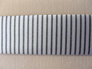 Skråbånd mønstret, hvid m. sorte striber, 1m