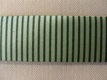 Skråbånd mønstret, pastelgrøn m. sorte striber, 1m