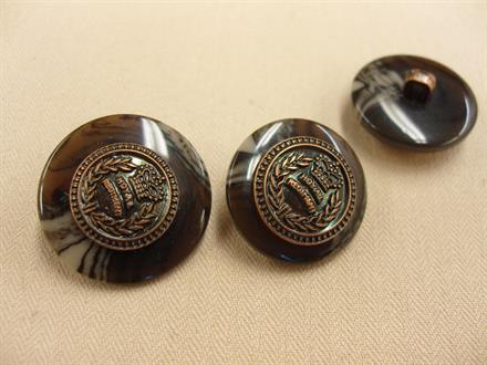 Imiteret horn knap, våbenskjold 