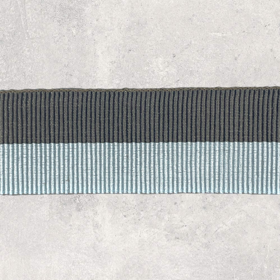 Grosgrainbånd med mørkegrå/lysegrå striber 25mm, 1m