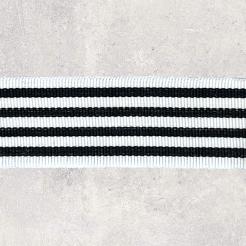 Bånd med hvid/sort striber 25mm, 1m