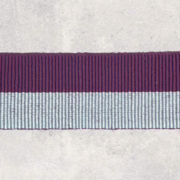 Grosgrainbånd med mørkerød/lysegrå striber 25mm, 1m
